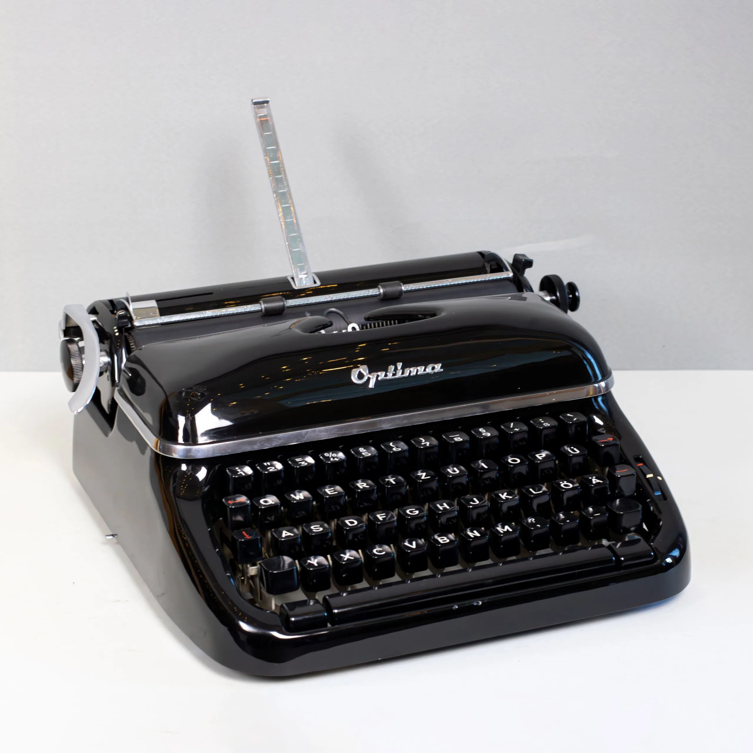 Optima Elite 3 — The Typewriter Museum